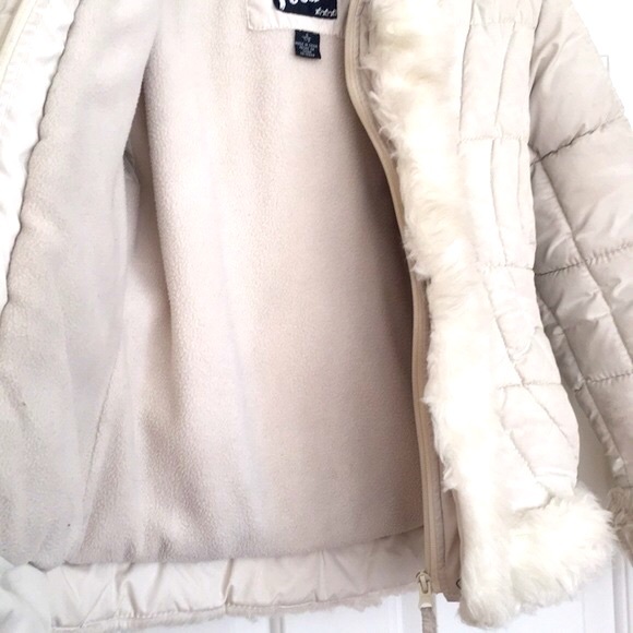 HP♥️ Triple Star Girls Puffer Jacket Small (7/8) Cream Hoodie Pockets Furry Edge - Picture 7 of 11